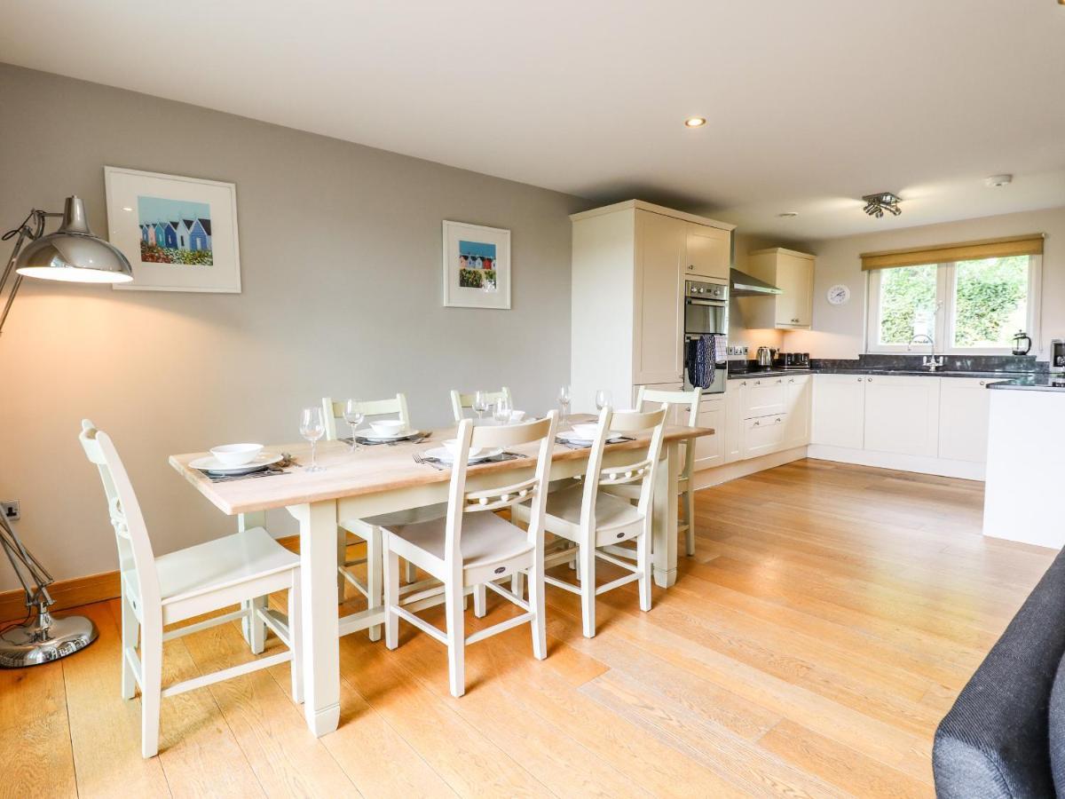 Swandown, 20 Poldon Villa Chard Dış mekan fotoğraf