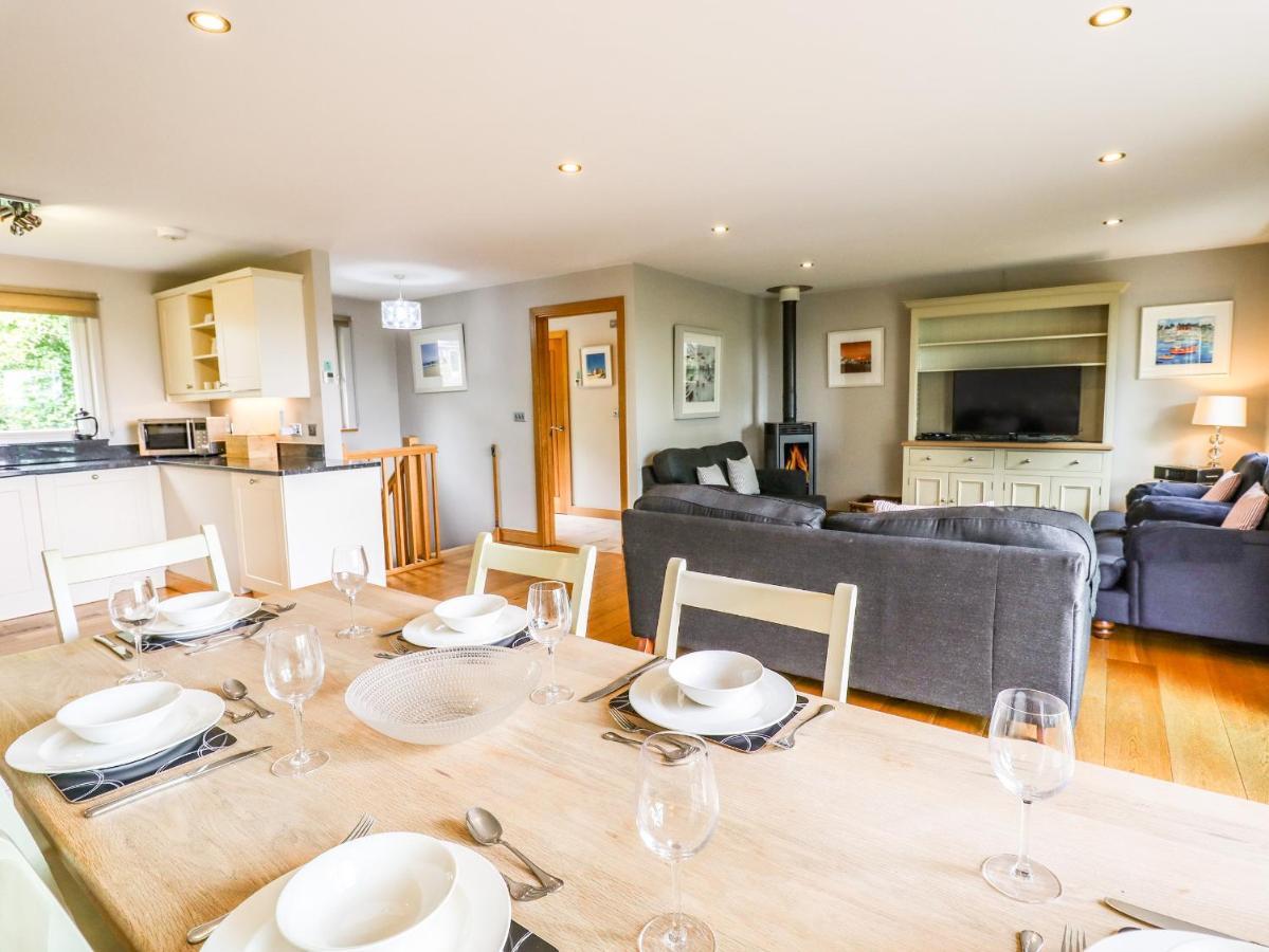 Swandown, 20 Poldon Villa Chard Dış mekan fotoğraf