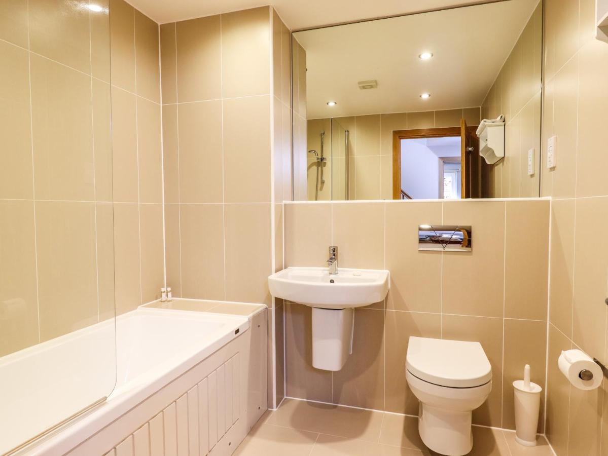 Swandown, 20 Poldon Villa Chard Dış mekan fotoğraf